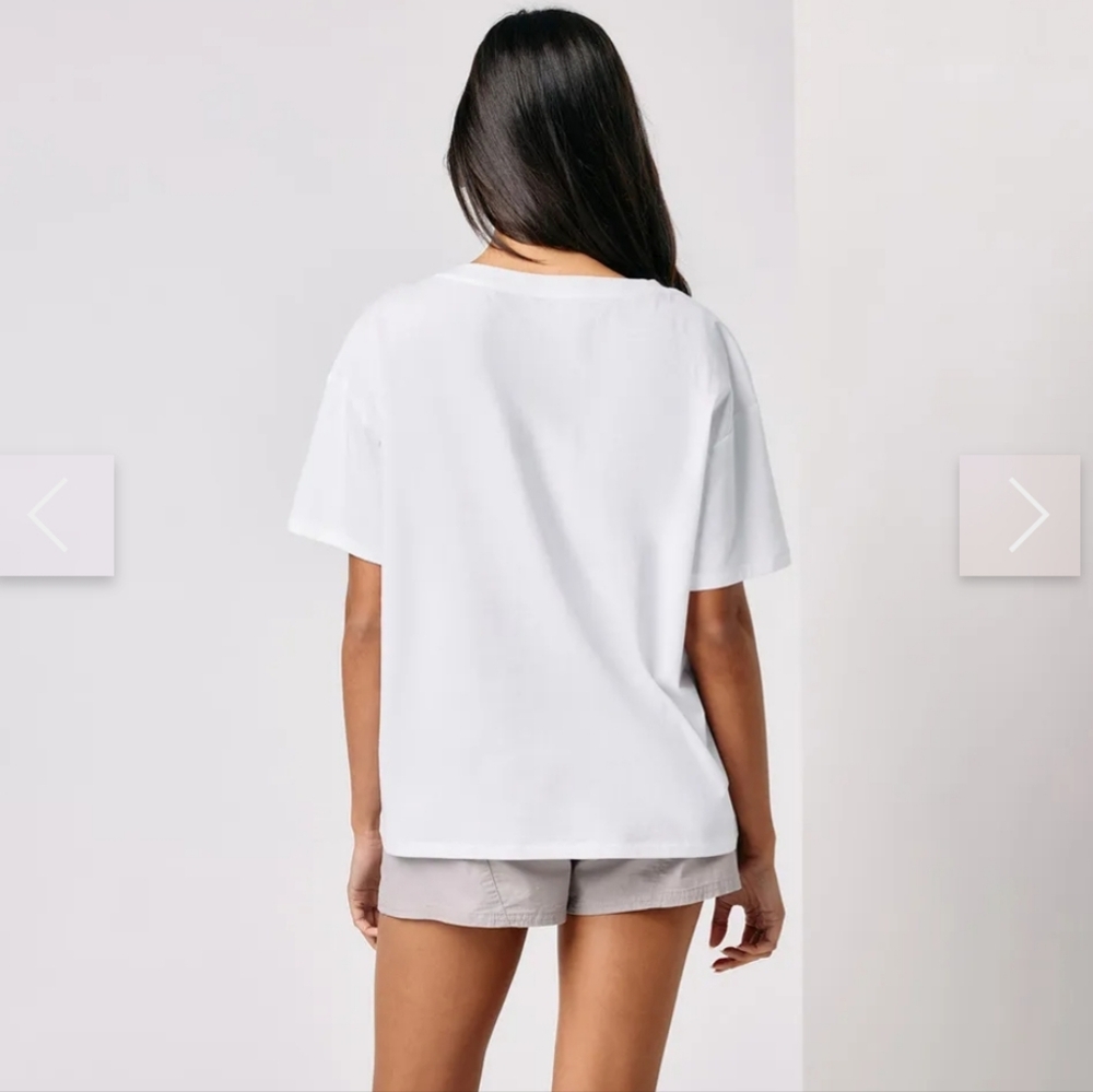 Vuori Women's Sutton Vneck Heather White Gray Size Small Top - Picture 2 of 9